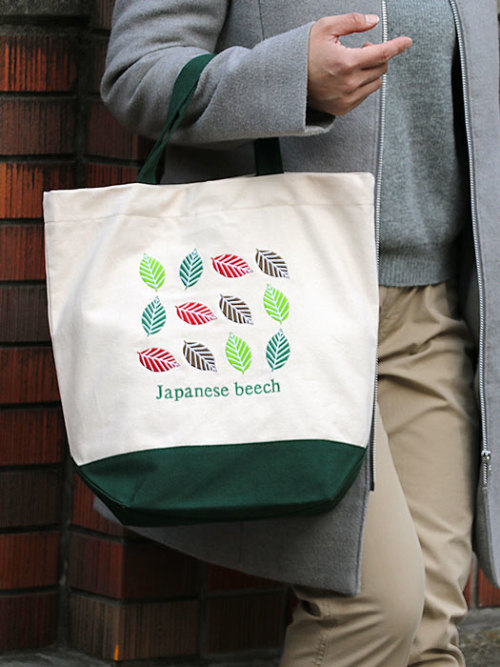 動物 生物 刺繍トートバッグ ボタニカルカラーズ ブナ / カロラータ